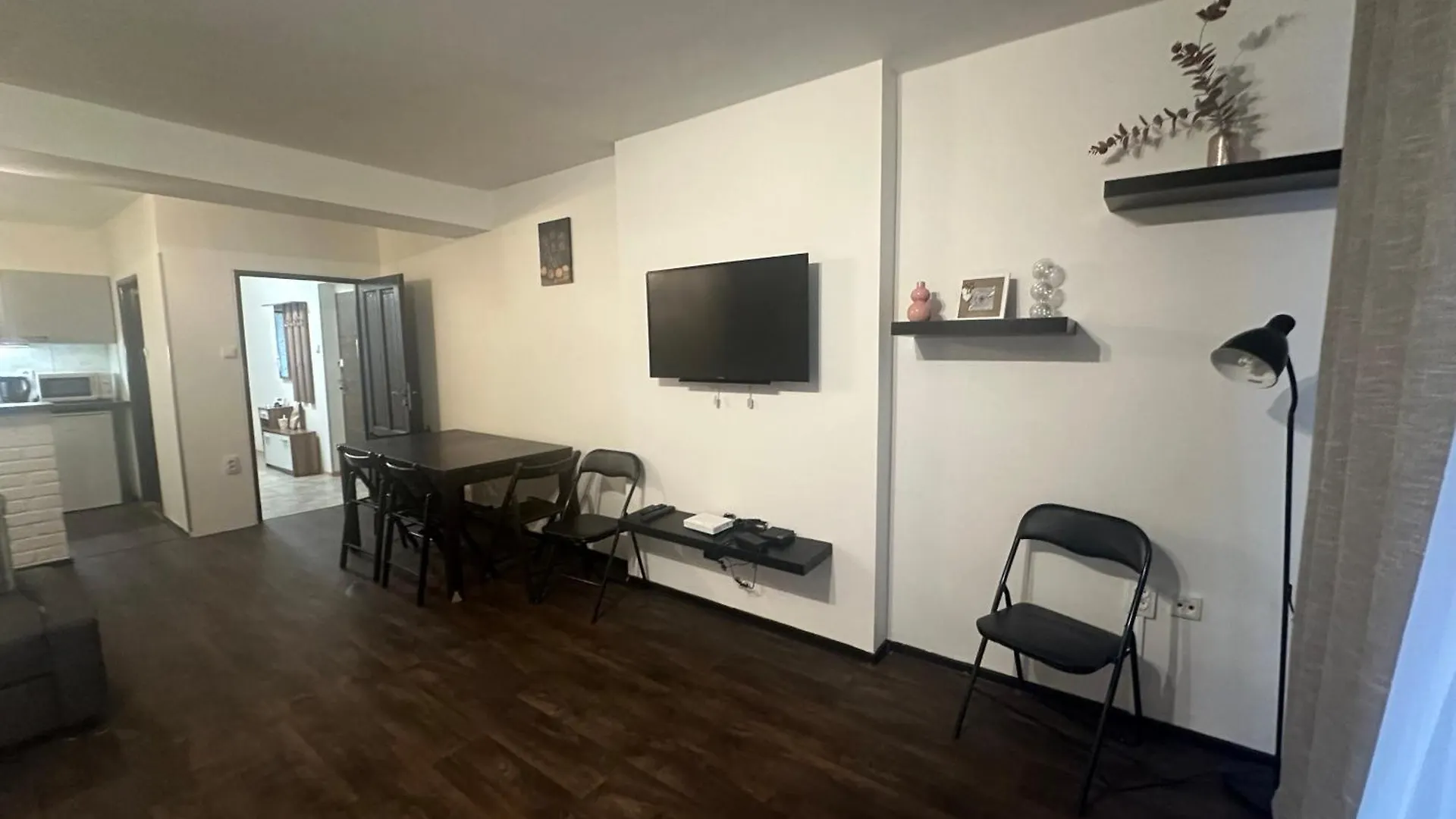 Budget Dlouha Apartment Praga